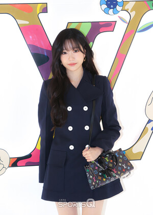 250110 Jo Yuri at Louis Vuitton Photo wall for launch of LV x Murakami Collection