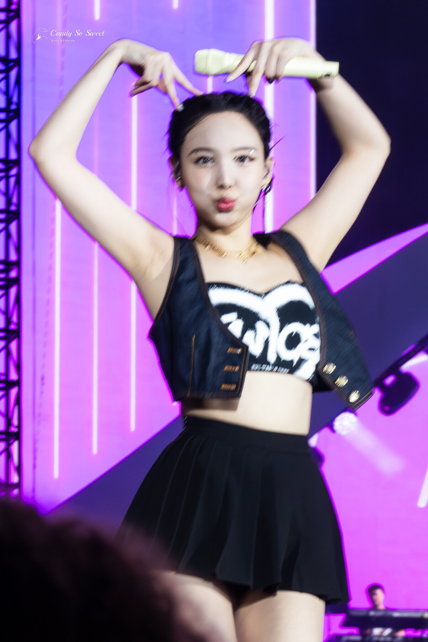 230706 TWICE Nayeon - 'READY TO BE' World Tour in New York | kpopping