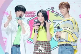 190629 | MCs Mina, Chani & Hyunjin for MBC Music Core