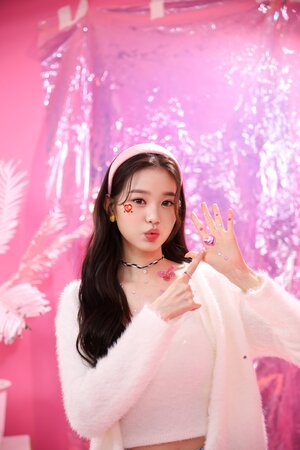 220236 WONYOUNG - 1,2,3 IVE! Behind the Scenes