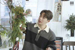 Wonho - Christmas Special Behind Photos