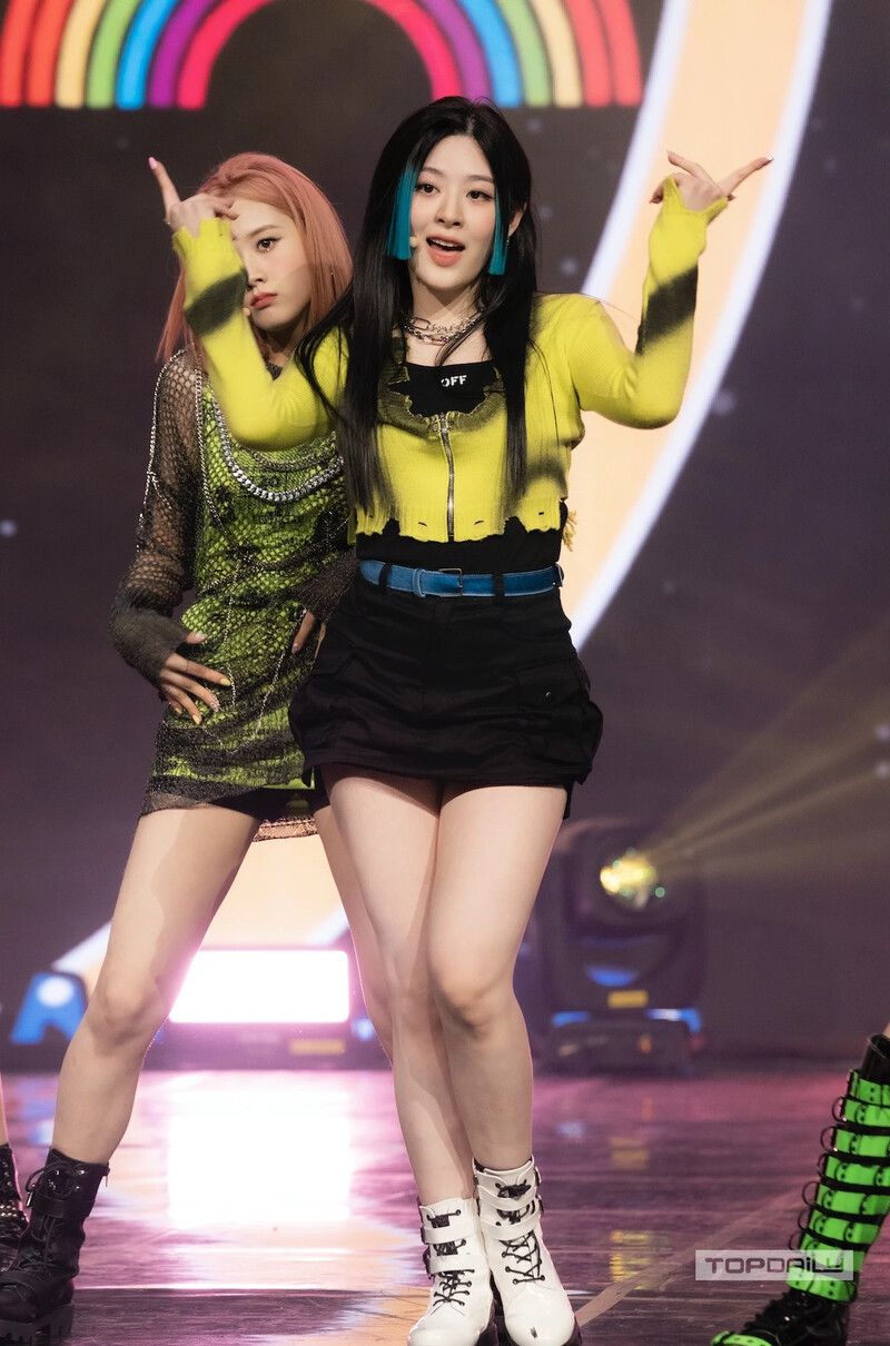 210408 STAYC Seeun ' Comeback Showcase documents 14