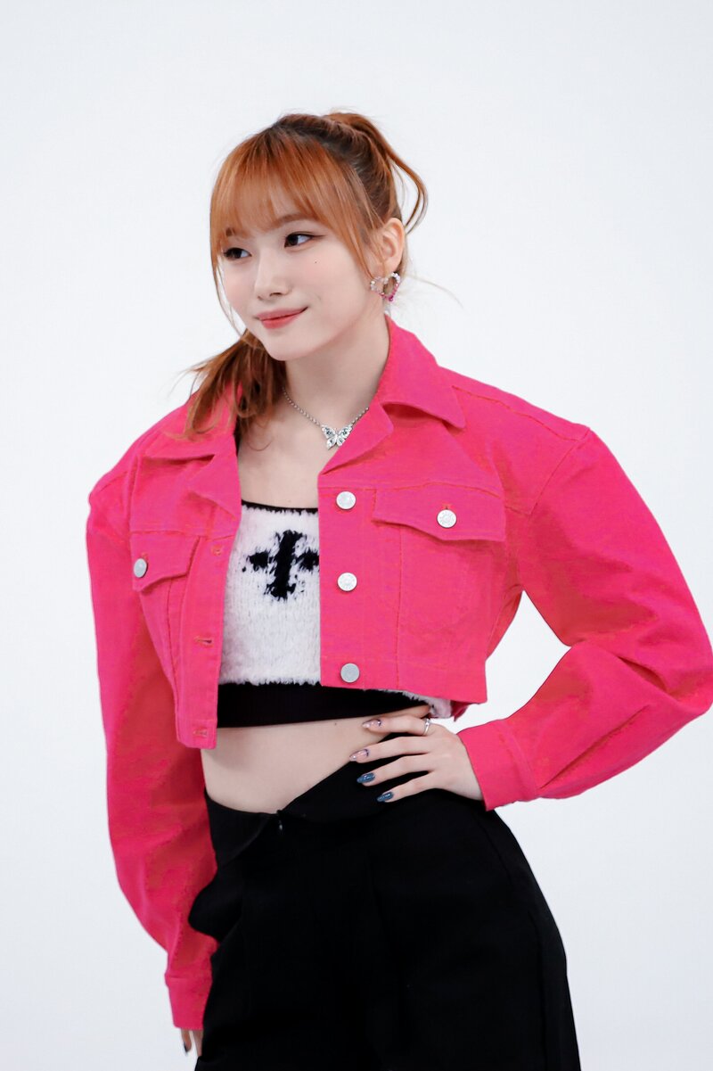 230411 MBC Naver - Kep1er Youngeun - Weekly Idol On-site Photos documents 4