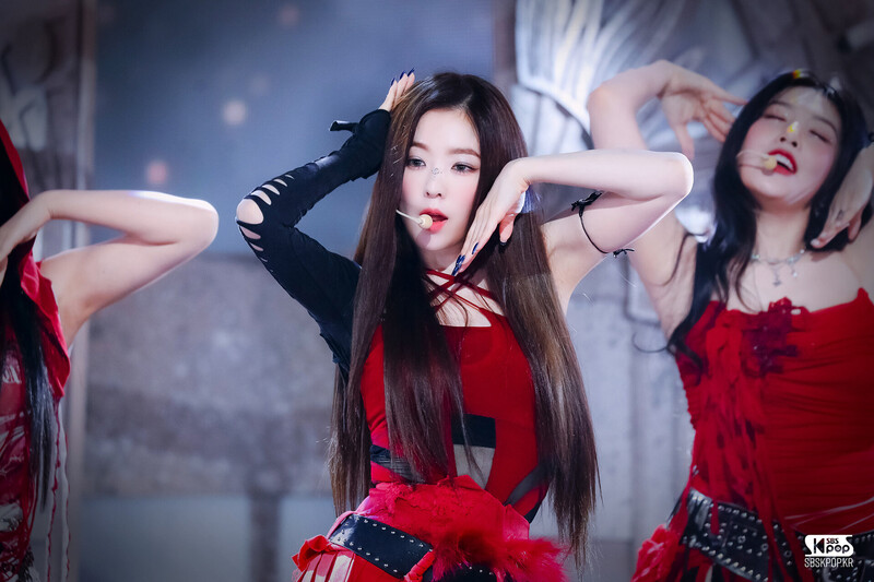 240630 Red Velvet Irene - 'Cosmic' at Inkigayo documents 3