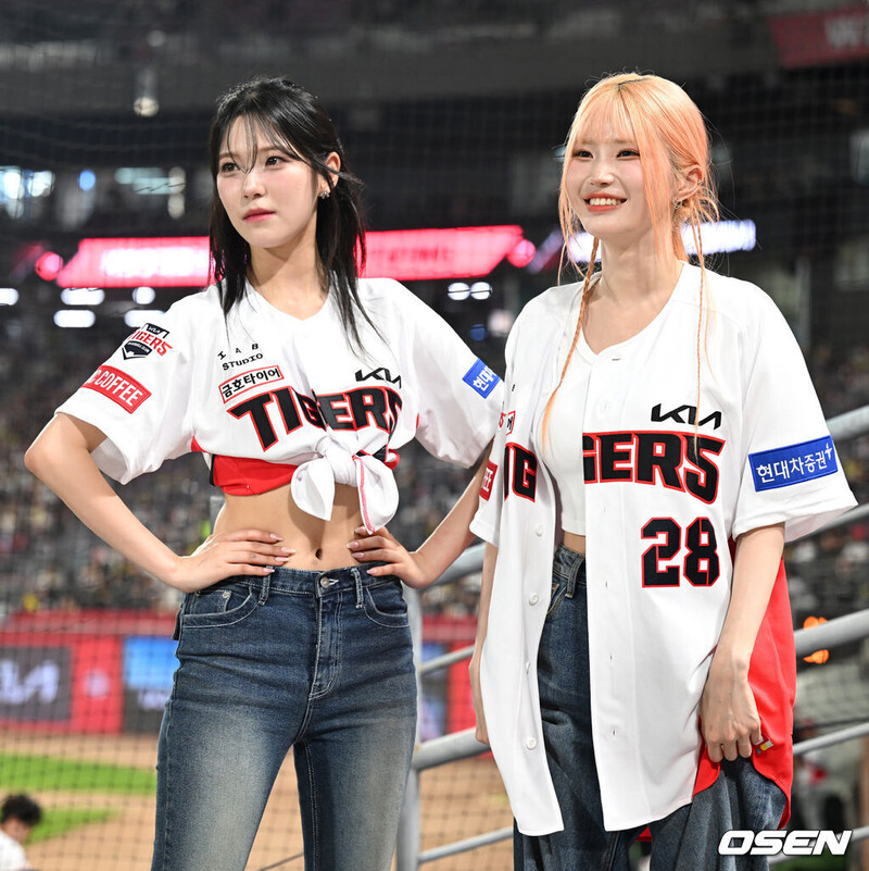 240806 fromis_9 Hayoung and Jiheon - 2024 Shinhan Bank KBO League documents 3