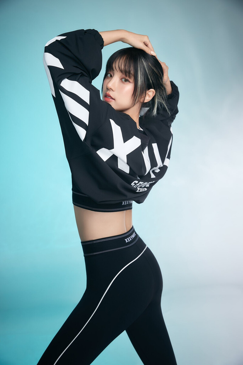 YUQI x XEXYMIX documents 2