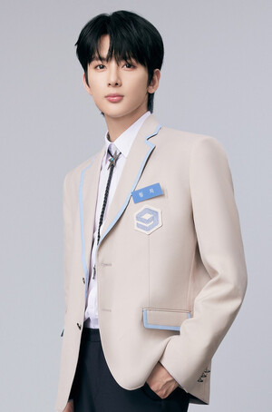 Ling Qi Starlight Boys Profile Photo