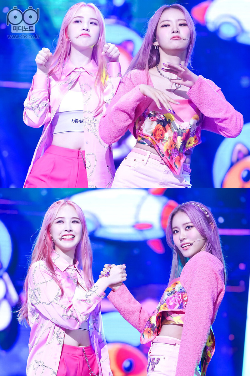 210808 Weeekly 'Holiday Party' + "Check It Out' at Inkigayo documents 10