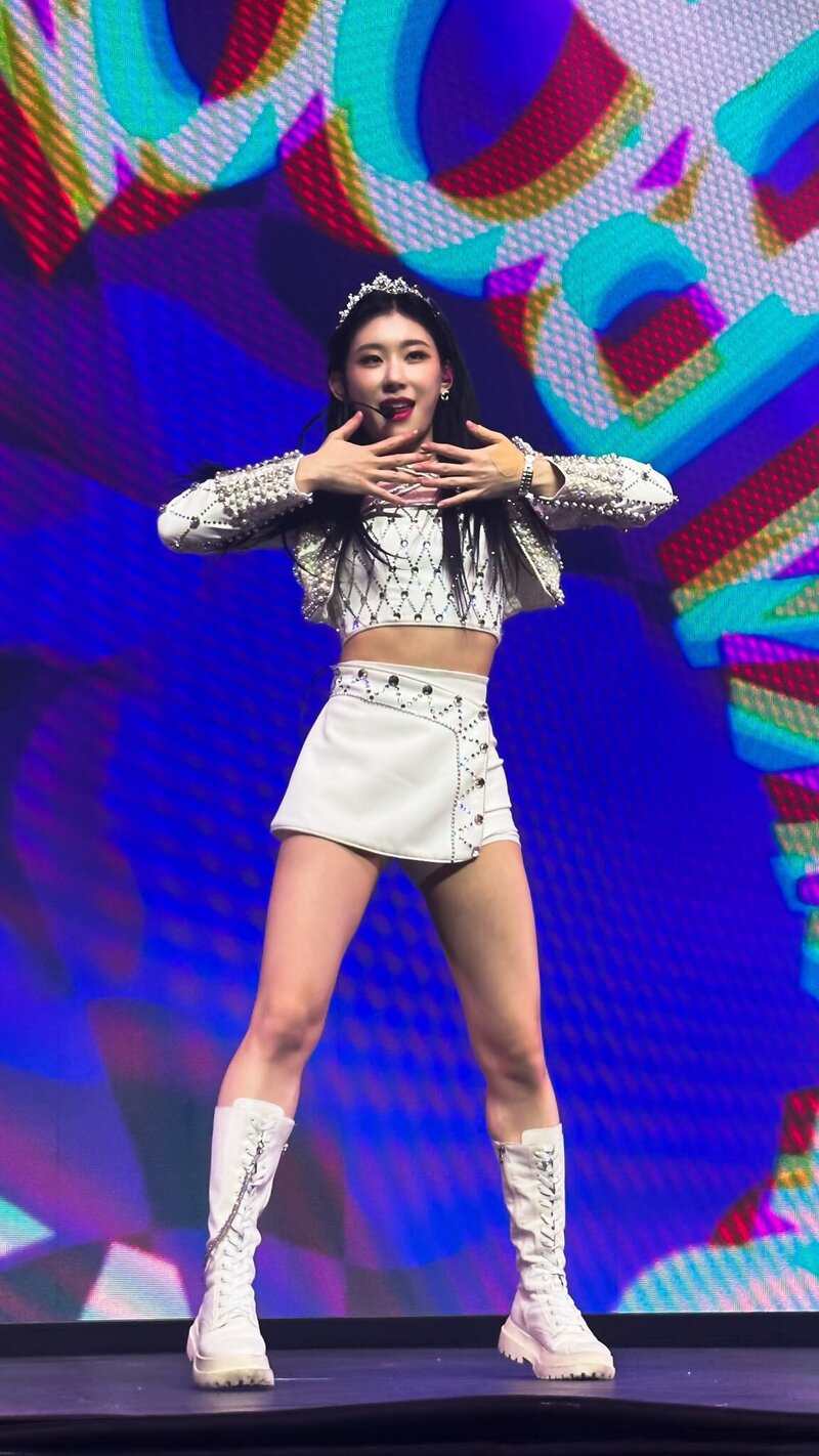 221110 ITZY Chaeryeong - ITZY World Tour in Boston | kpopping