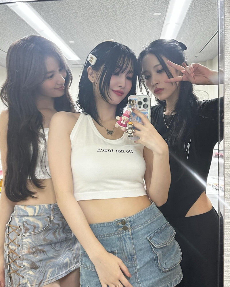 230724 - MOMO Instagram Update with MISAMO documents 1