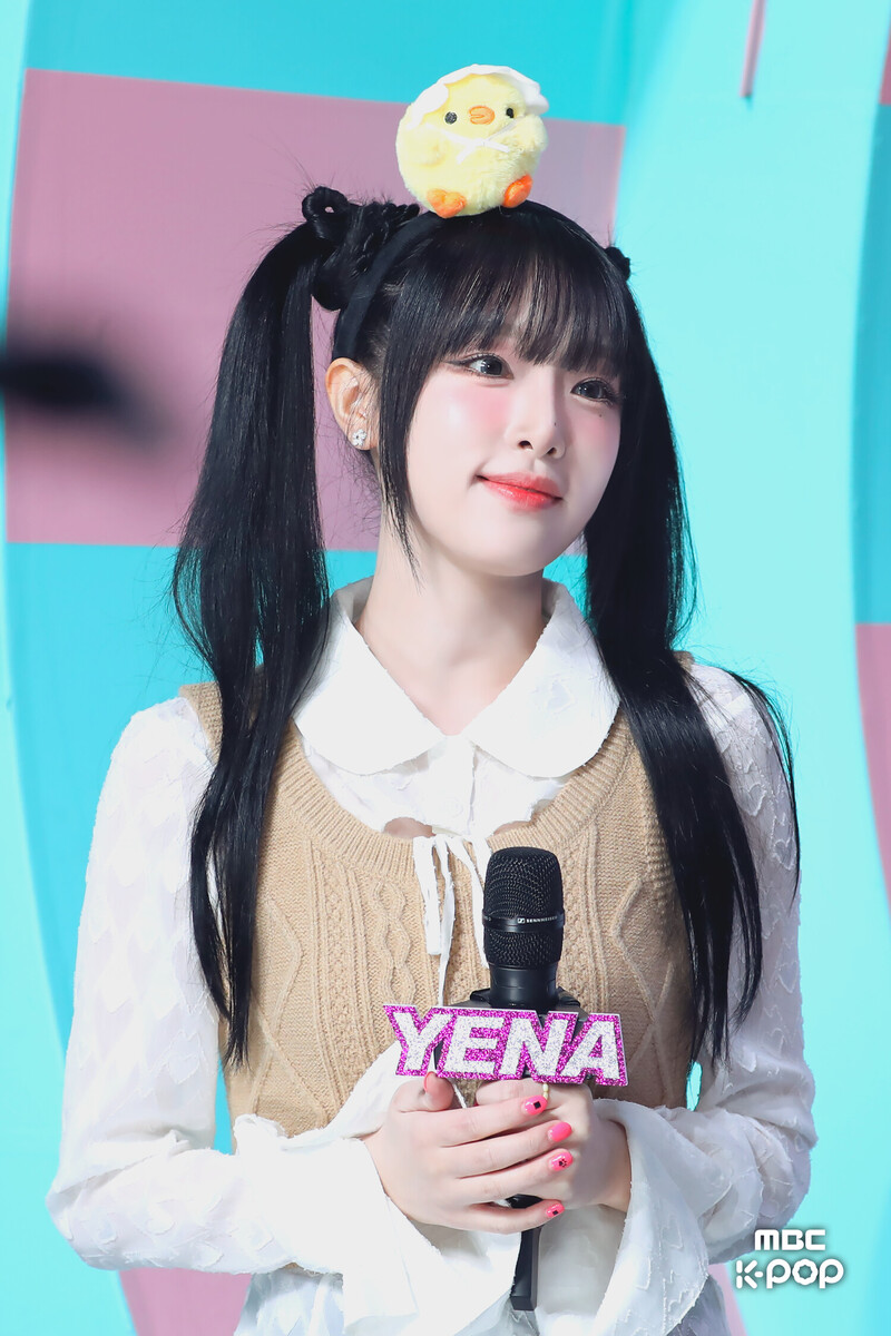 241012 YENA - 'NEMONEMO' & 'It was love' at Music Core documents 14