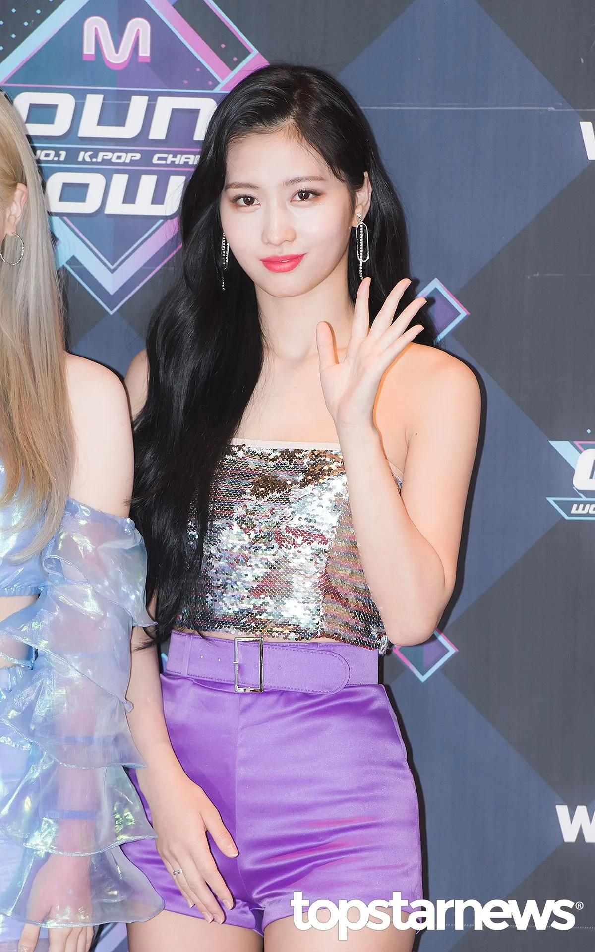 190926 TWICE Momo at M Countdown photo time | kpopping