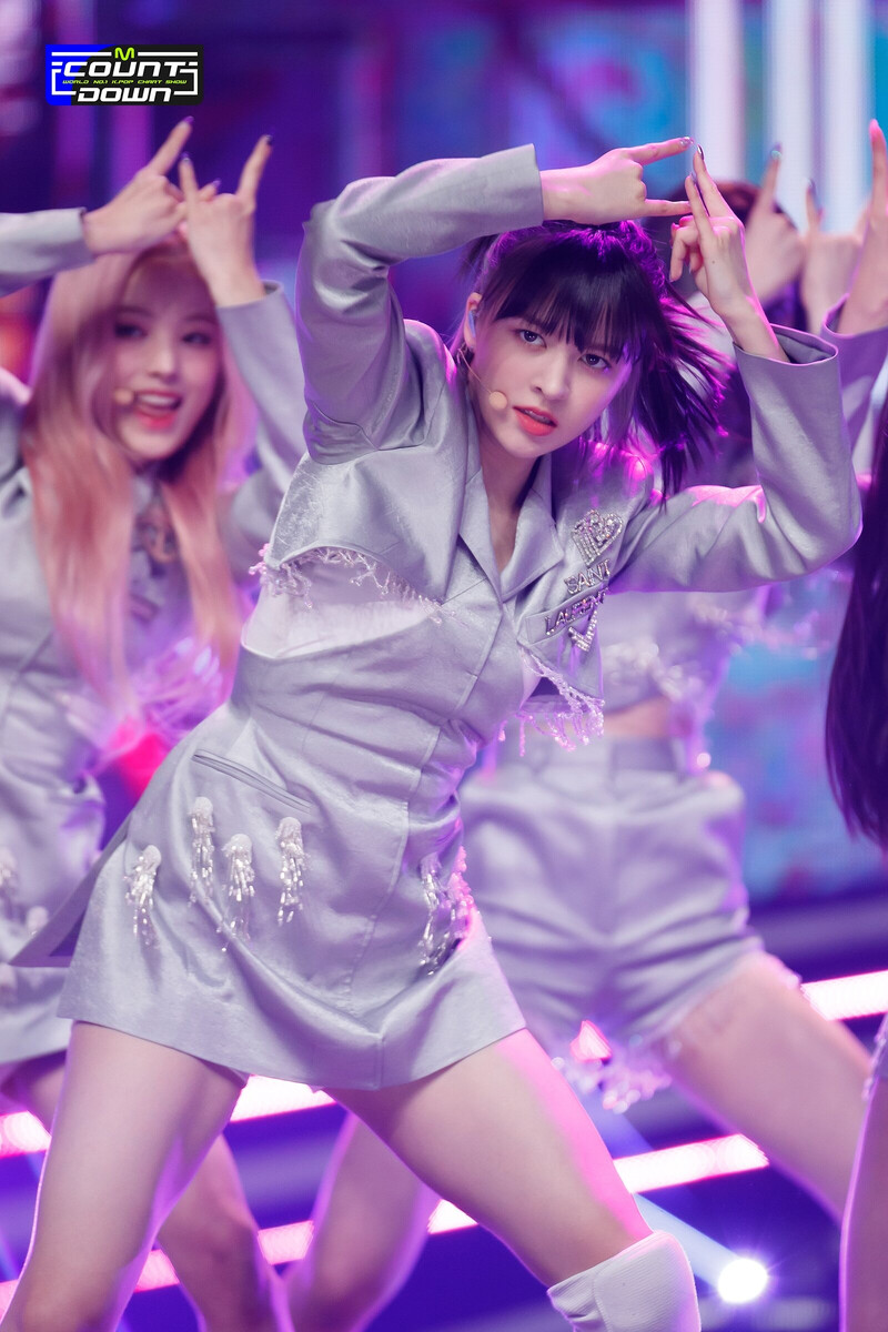 220324 NMIXX - 'O.O' at M Countdown documents 14