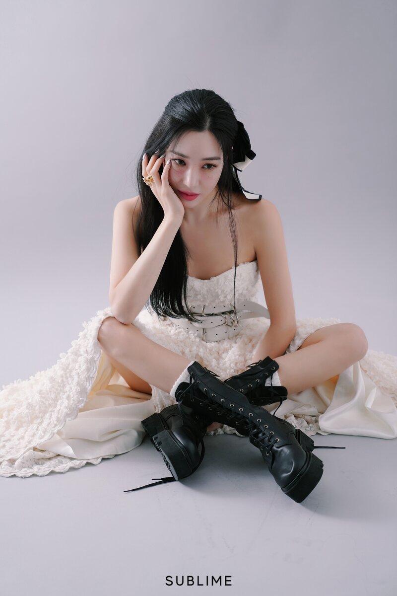 230308 SUBLIME Naver Post - Tiffany Young - Harper's Photoshoot Behind documents 7