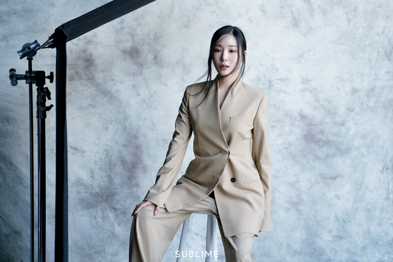 230428 SUBLIME Naver Post - Tiffany Young - Grazia Singapore Photoshoot Behind documents 5