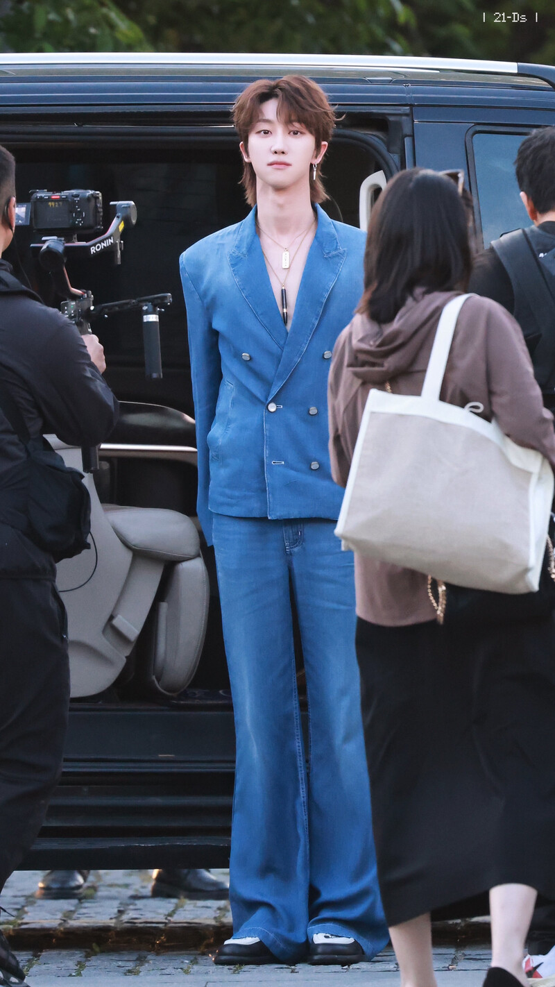 240418 SEVENTEEN The8 - Louis Vuitton Women's Voyager Show Pre-Fall 2024 Collection documents 6