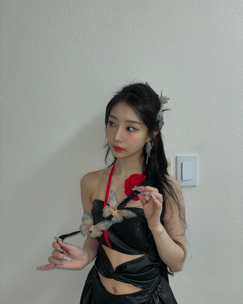 240904 - YeoJin Instagram Update documents 9