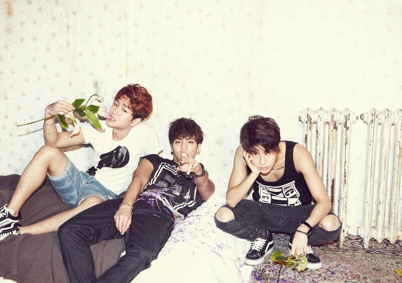 SHINee for Nylon March 2013 documents 3