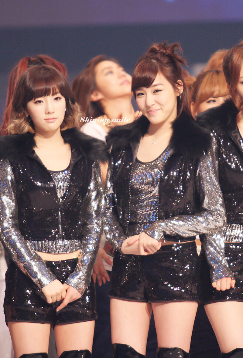 101230 Girls' Generation at KBS Gayo Daechukje documents 4