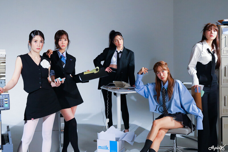 230424 IST Naver post - APINK 'Singles Magazine' April 2023 Issue behind documents 23