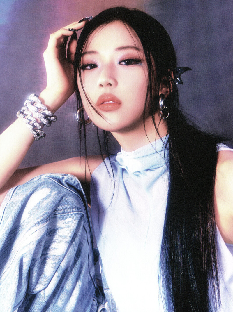 BABYMONSTER - 1st Album 'DRIP' [Scans] documents 5