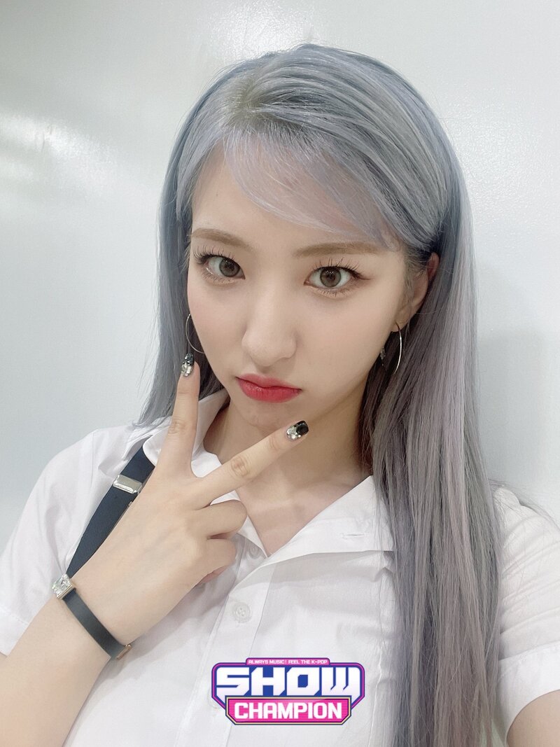 210602 WJSN SNS Update at Show Champion documents 8