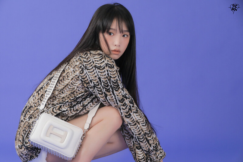 221005 Yuehua Entertainment Naver Update - YENA - Y Magazine x Hogan F/W Collection Behind documents 1