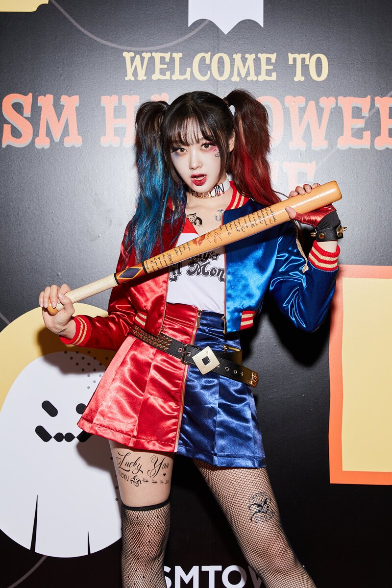 211031 SMTown Twitter Update - aespa at SM Halloween House documents 4
