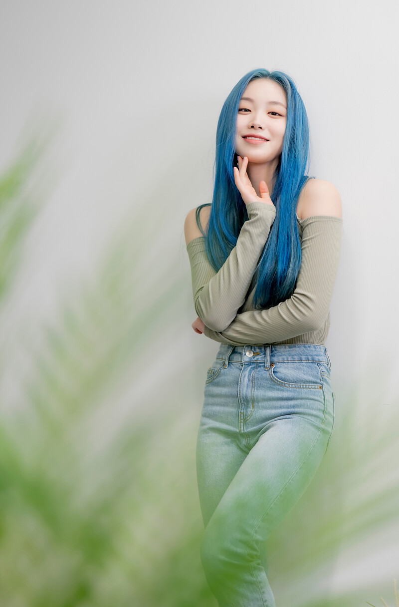 211112 Billlie Suhyeon - Photoshoot by Osen documents 6