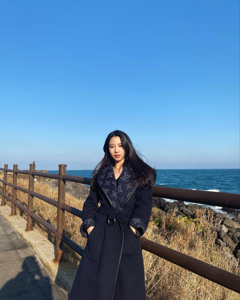 211207 Johyun Instagram Update documents 1