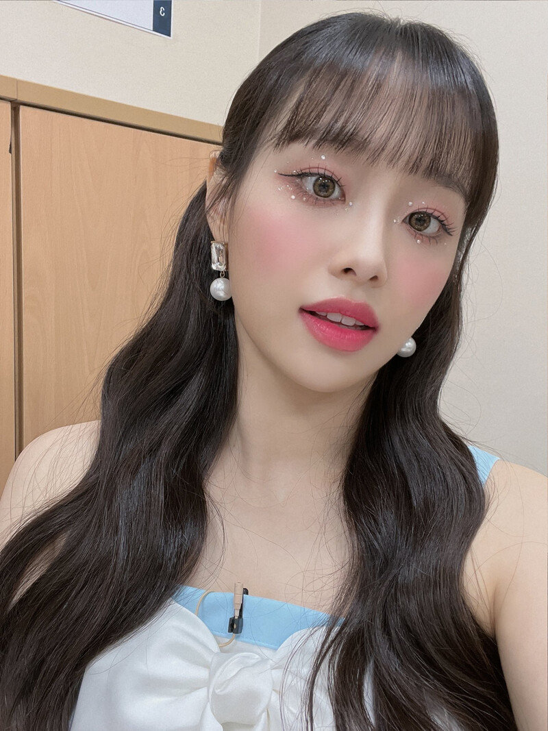 220507 Loona Twitter Update - Chuu documents 2