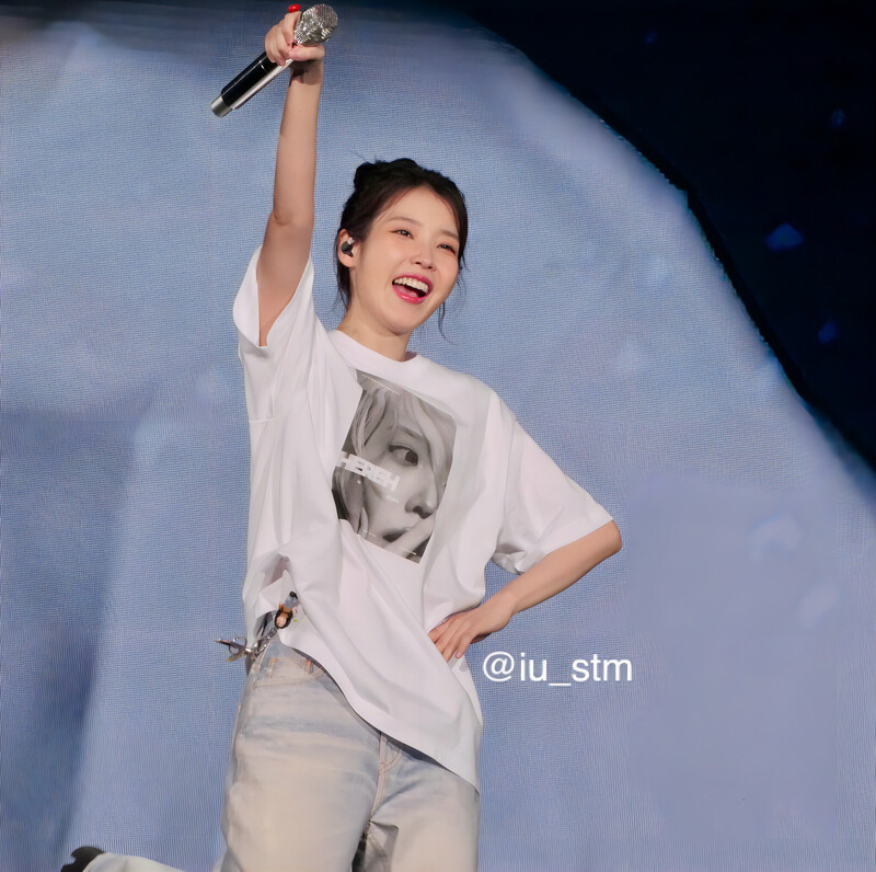 240706 IU - ‘H.E.R.’ World Tour in Osaka Day 1 documents 3