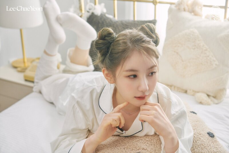 Lee Chae Yeon "Over The Moon" Concept Photos documents 13