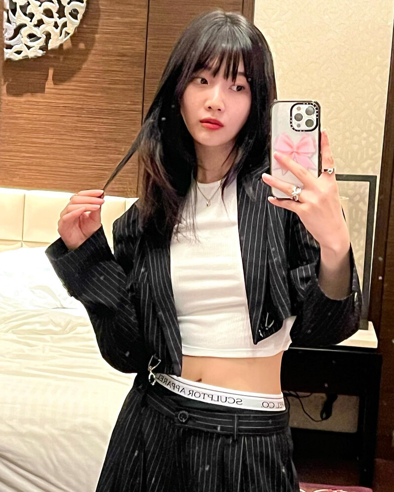 220527 Joy Instagram Update documents 5