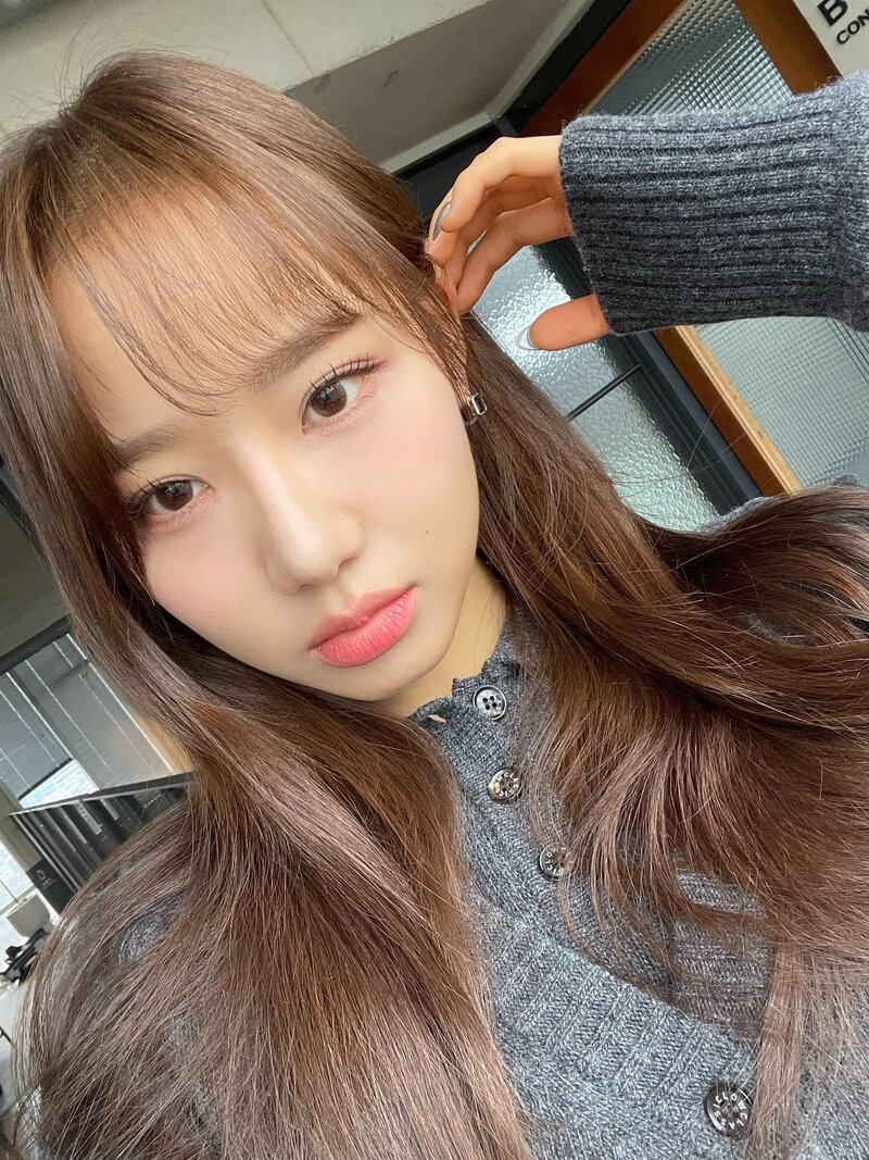 230220 FIFTY FIFTY Twitter Update - Saena documents 1