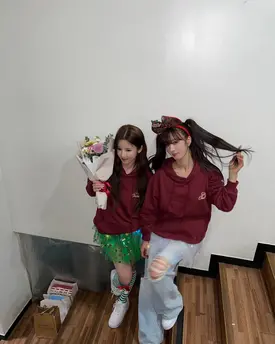 241223 Apink CHORONG instagram update with BOMI