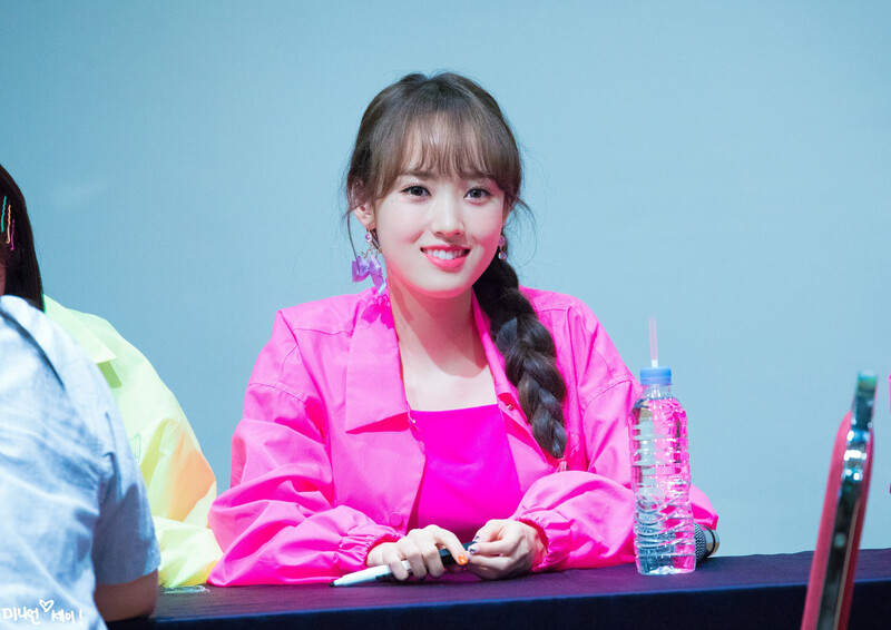 190518 Weki Meki Sei at 'LOCK END LOL' Yongsan Fansign documents 4