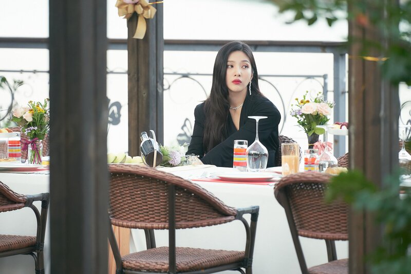 220118 SM Naver Post - Joy 'The One and Only' Behind documents 6
