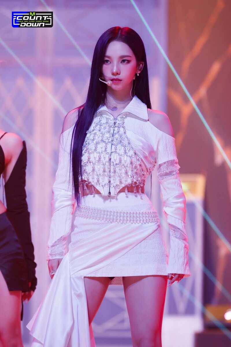 220714 aespa - 'Girls' at M Countdown documents 15