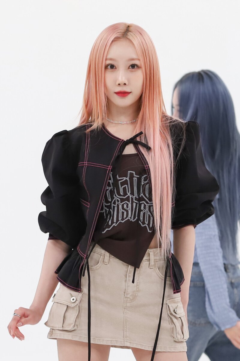 230523 MBC Naver Post - Dreamcatcher at Weekly Idol documents 7