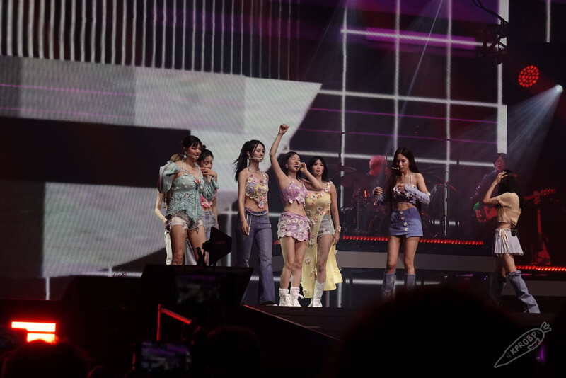 230907 TWICE - ‘READY TO BE’ World Tour in London Day 1 documents 2