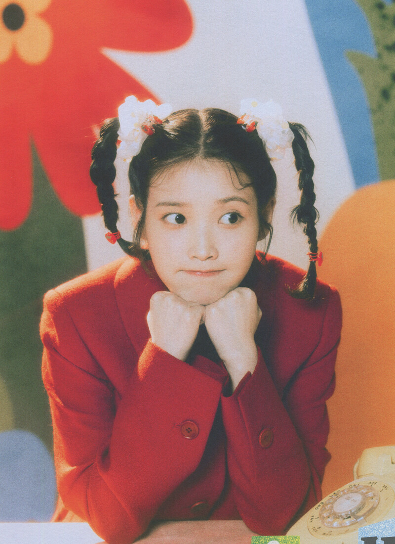 IU - 5th Official ‘UAENA’ Fanclub Kit [SCANS] documents 3