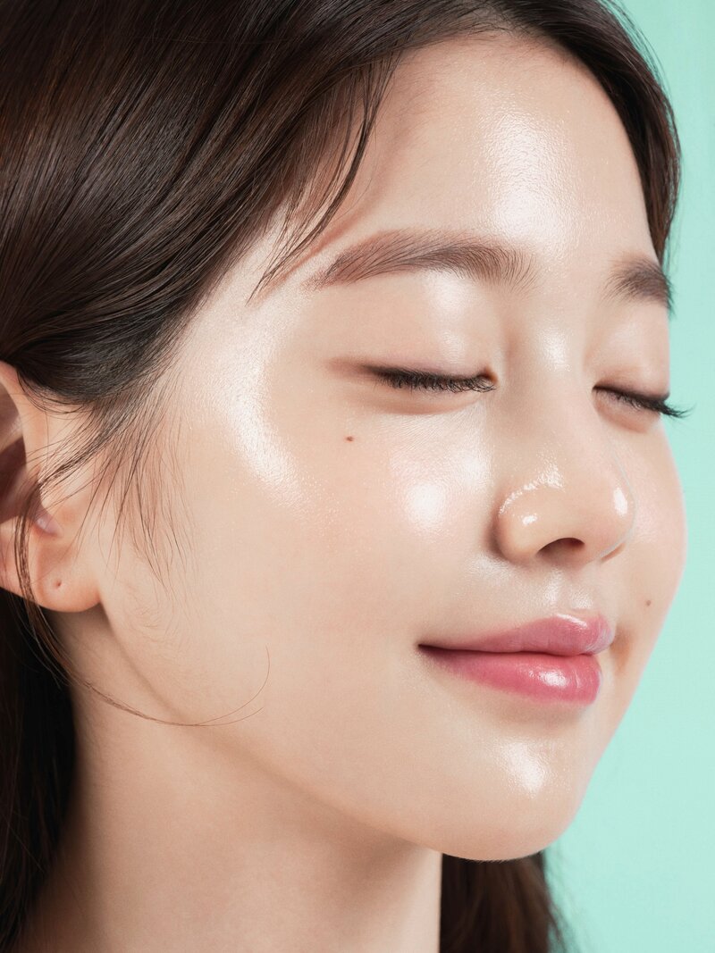 IVE Wonyoung for Innisfree Retinol Cica Repair Ampoule documents 3