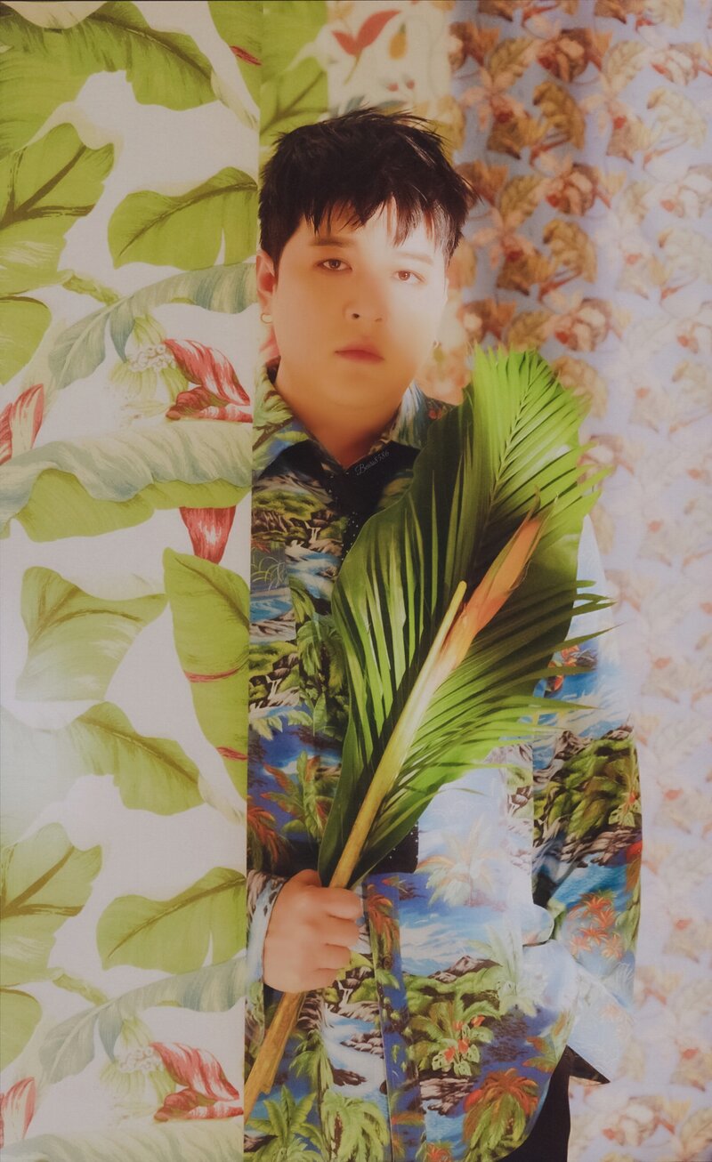 [SCANS] SUPER JUNIOR - The 9th Album [Time_Slip] Shindong ver. documents 5