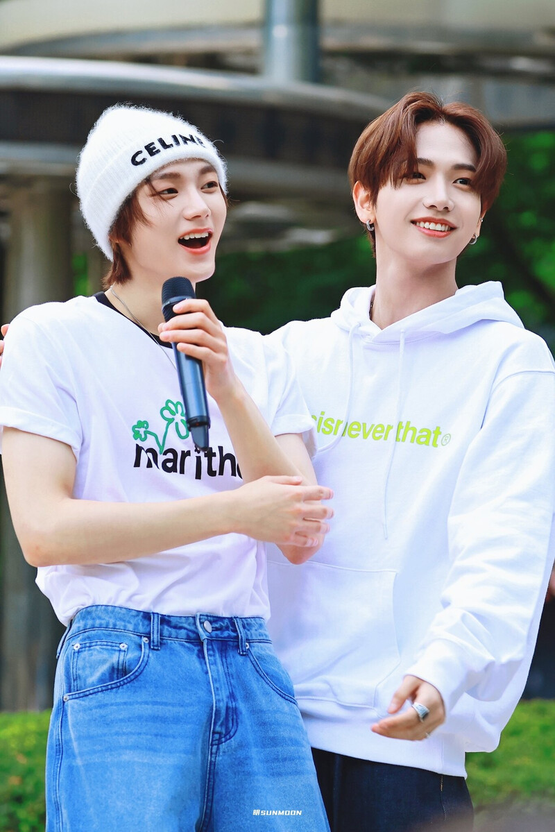 240907 Sungho, Jaehyun at Music Core Mini Fanmeeting documents 3