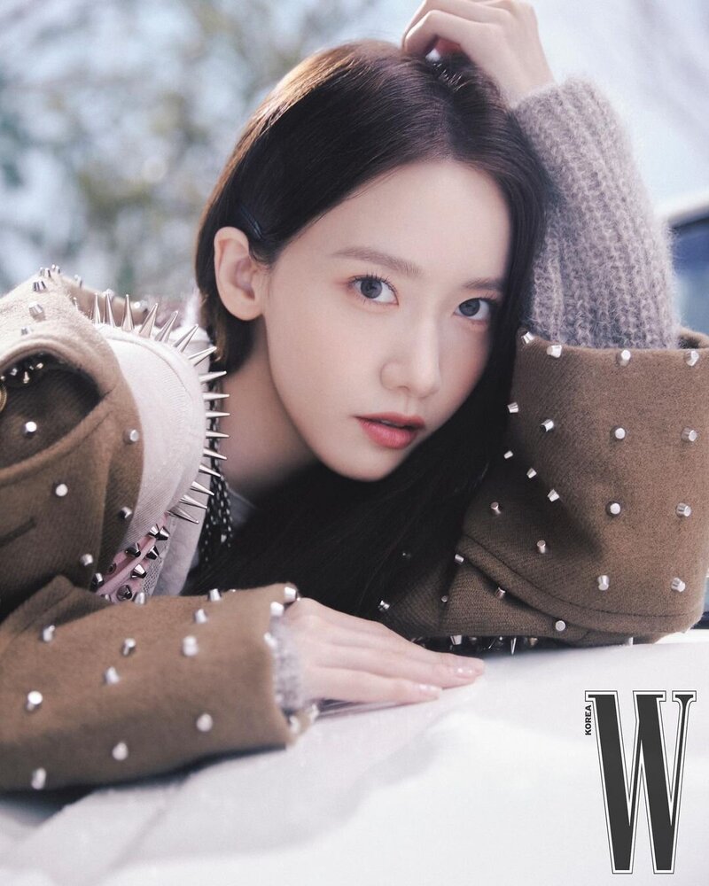 Girls Generation's Yoona W Korea Magazine October 2021 issue documents 4