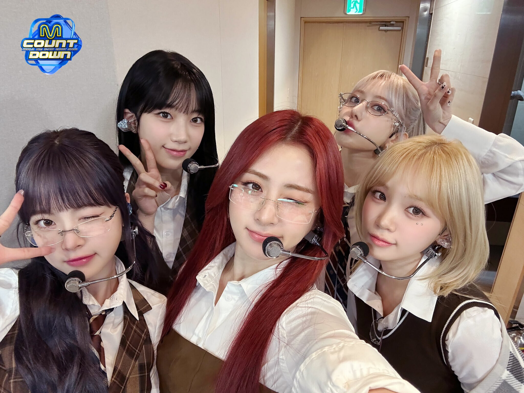 240307 - M COUNTDOWN Twitter Update with LE SSERAFIM | kpopping