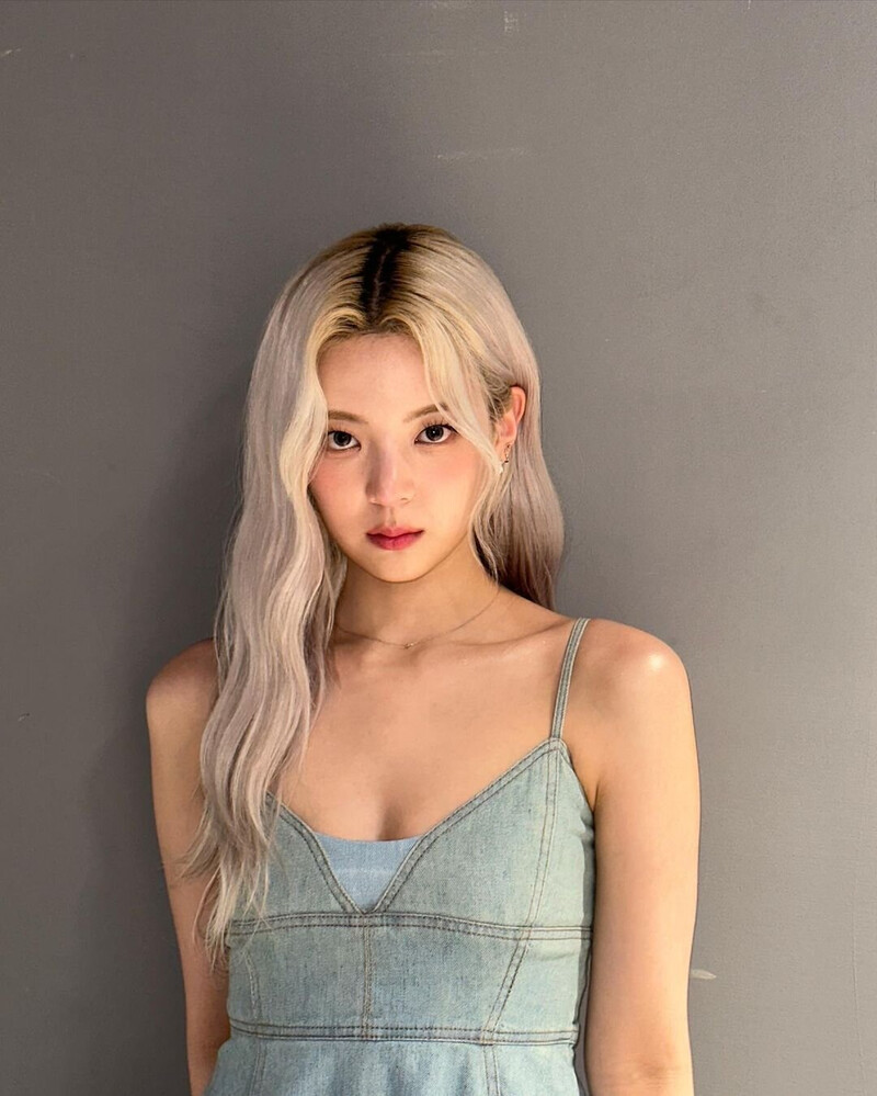 230619 - ITZY Lia Instagram Update documents 4