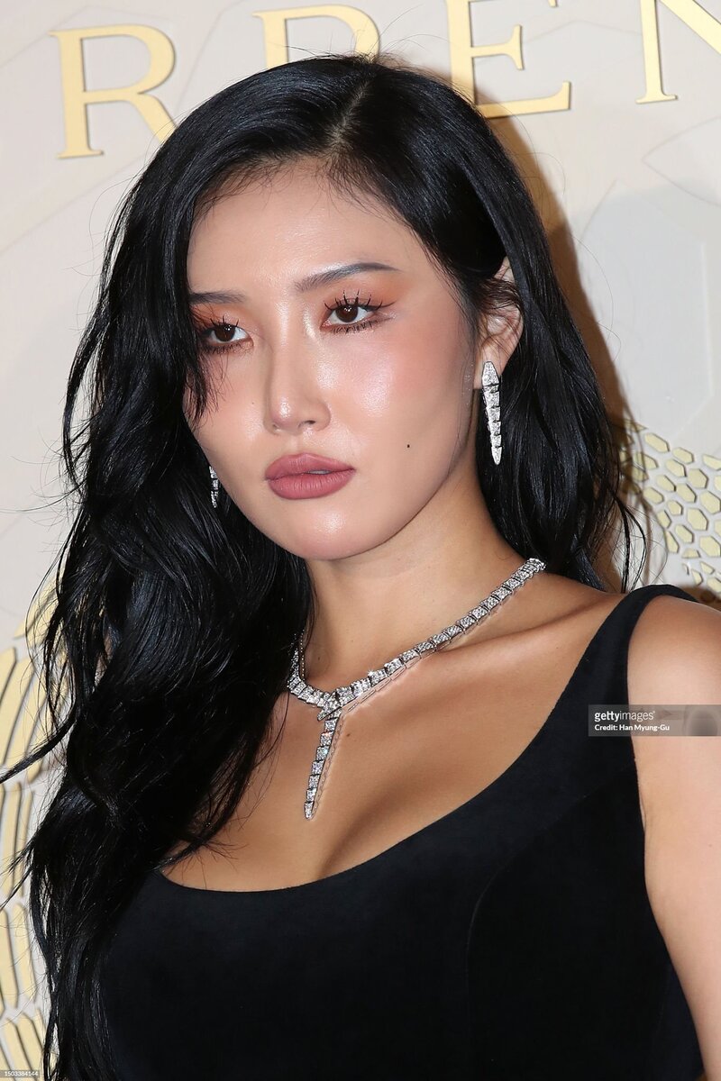230628 Hwasa at the Bvlgari Serpenti Event in Seoul documents 2