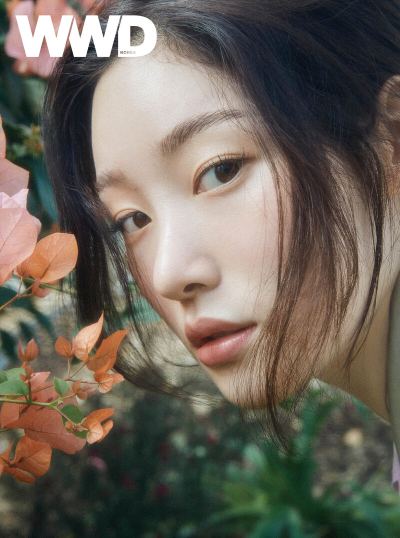 Chaeyeon for WWD Magazine March 2022 Issue documents 2